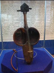 Изготовление музыкального инструмента.кобыза